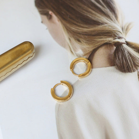 Simple Small Clipon Earrings - Pantsnsox