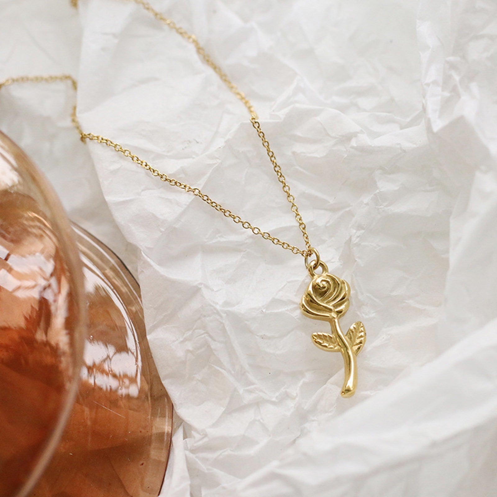 Rose Pendant  Necklace - Pantsnsox