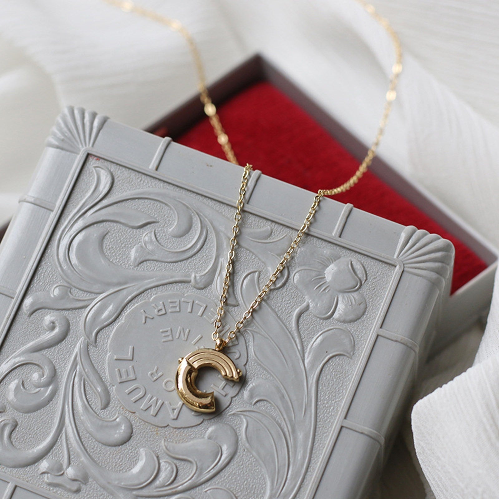 Letter C Special Design Necklace - Pantsnsox
