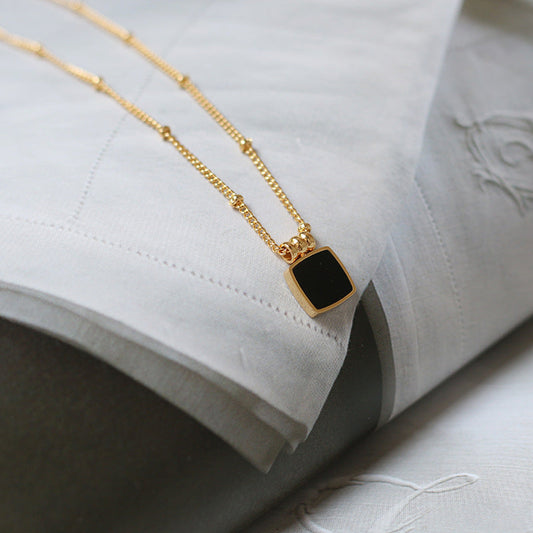 Natural Black, Stone Square Necklace - Pantsnsox